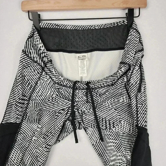 Champion Women's DuoDry Capri Legging XL? Vented Mesh Black Workout Run Yoga - Picture 9 of 13
